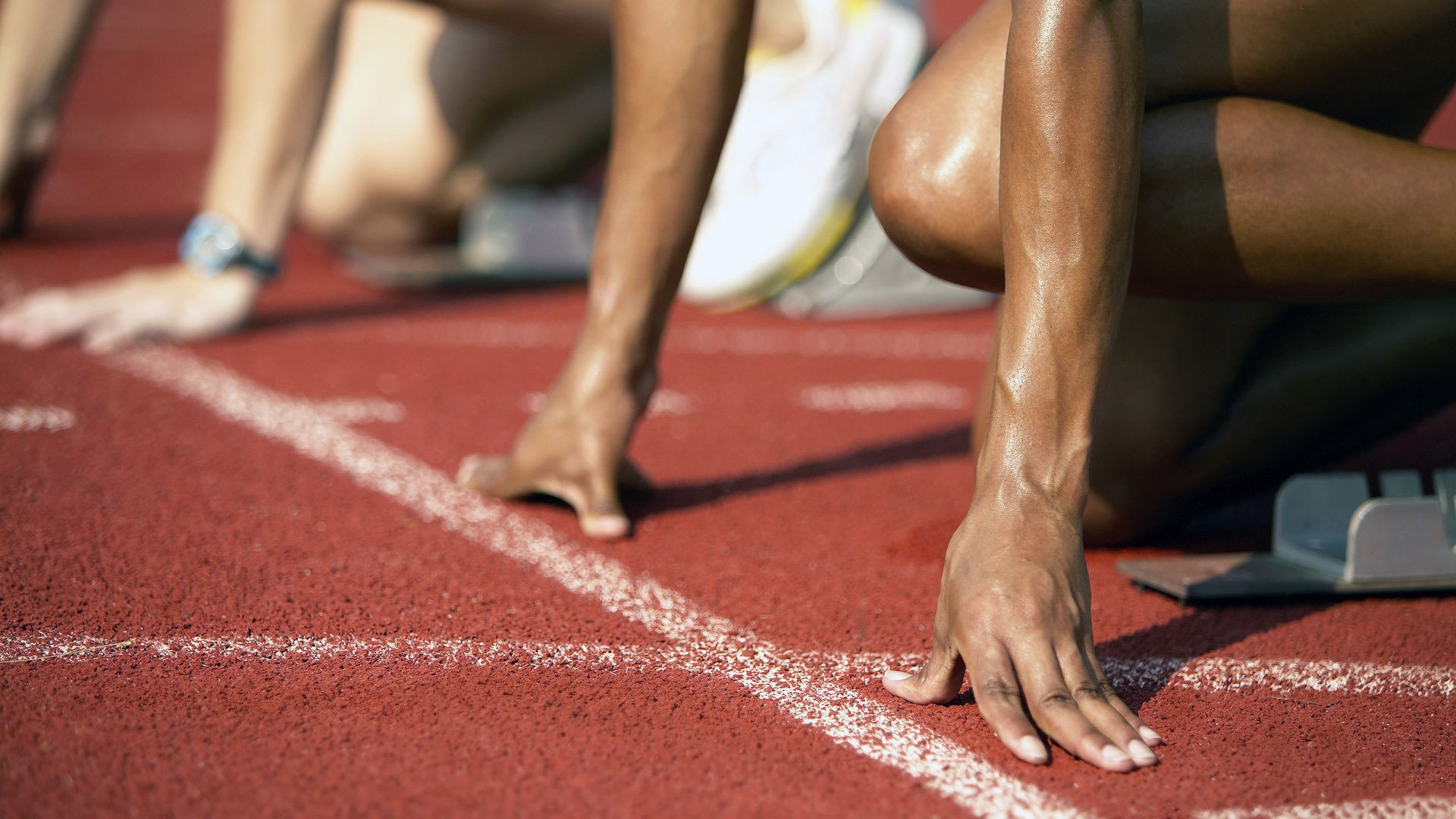 全新赛道设计：挑战极限的每一弯，赛道式比赛